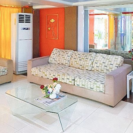 Villa Rosita Hotel Naga City By Reddoorz Exteriér fotografie