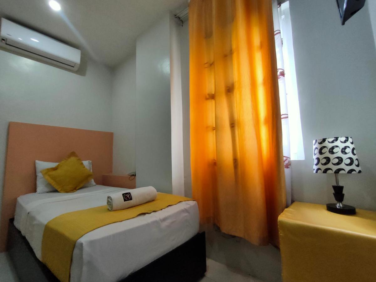 Villa Rosita Hotel Naga City By Reddoorz Exteriér fotografie