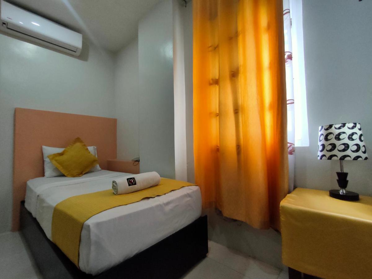Villa Rosita Hotel Naga City By Reddoorz Exteriér fotografie